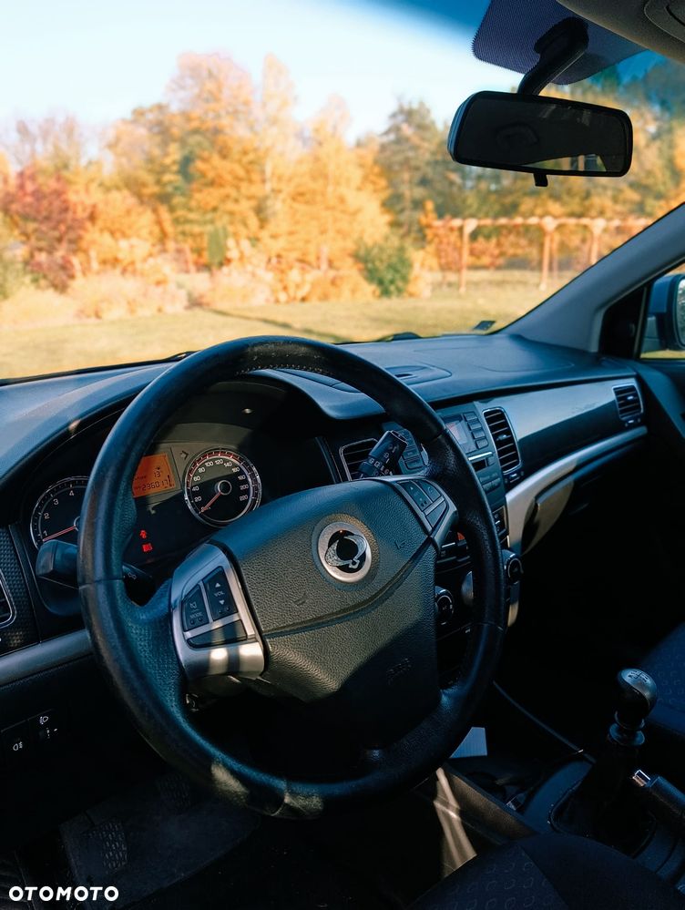 KG Mobility Korando 2012 photo 5