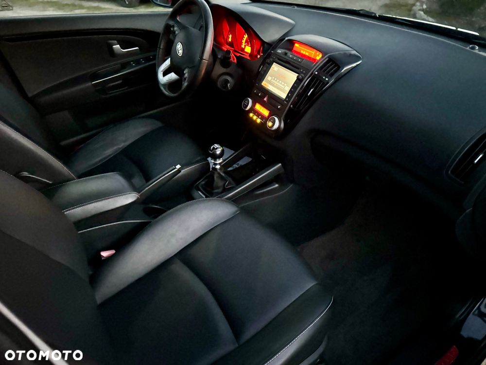 Kia Ceed 1.6 CVVT Spirit - 4