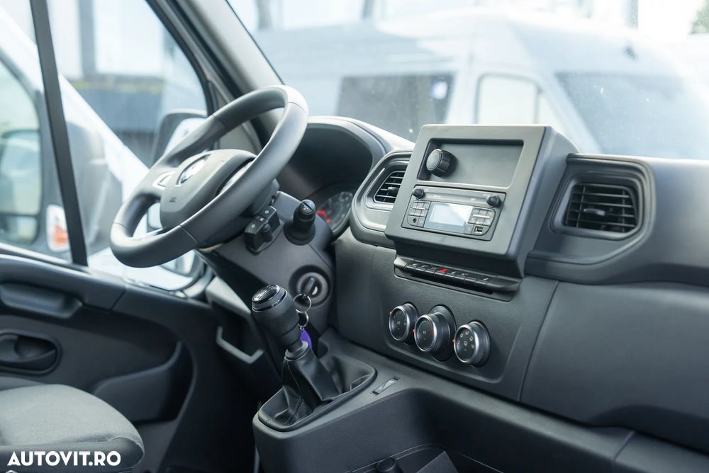 Renault Master 2.3 Blue dCi 145 TT Combi 3,5t L2H2 8+1 - 11