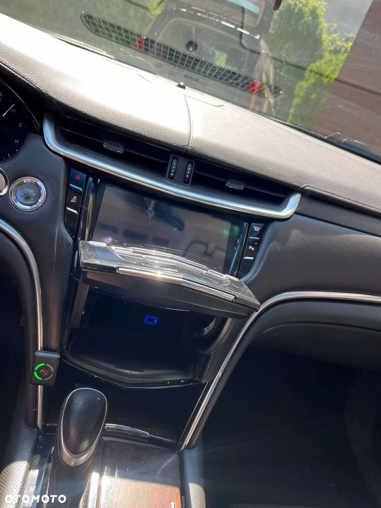 Cadillac XTS - 18
