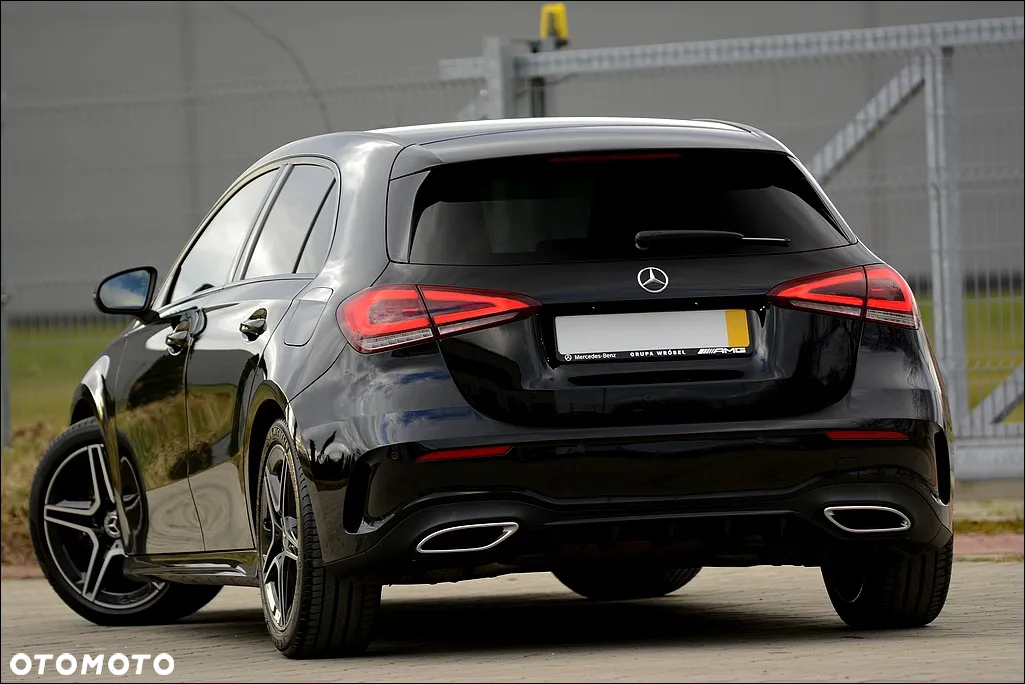 Mercedes-Benz Klasa A 180 AMG Line 7G-DCT - 3