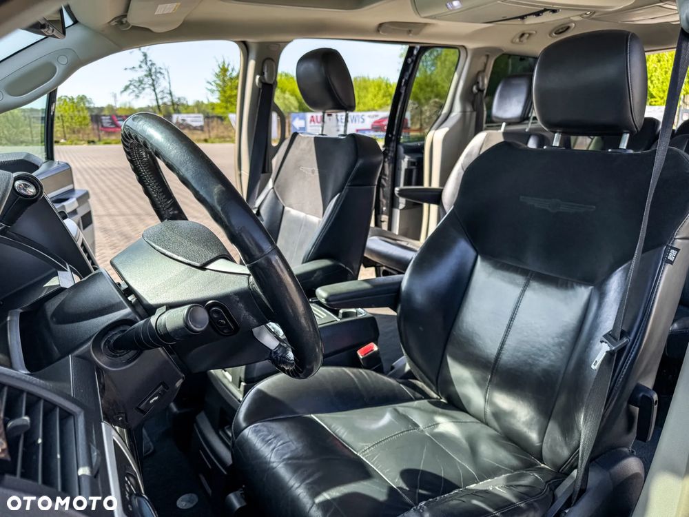 Chrysler Grand Voyager - 12