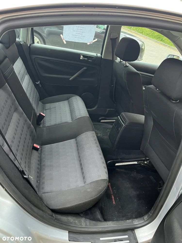 Volkswagen Passat 2.0 Trendline - 9
