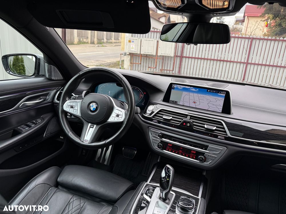 BMW Seria 7 730d xDrive MHEV - 24