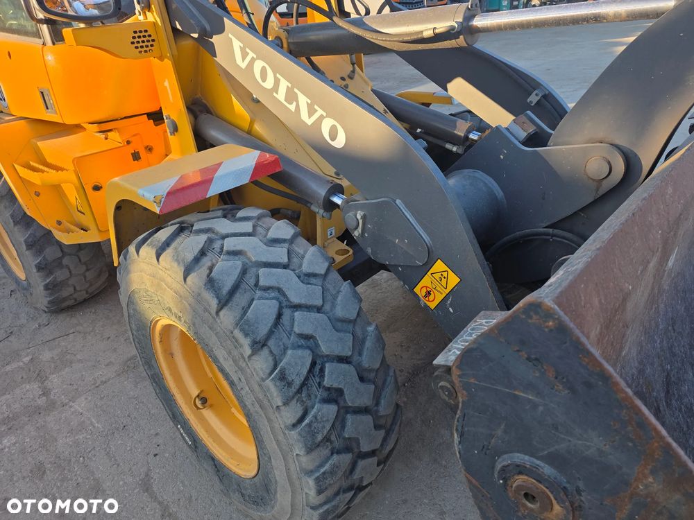 Volvo L30G Krokodyl Widly z Niemiec Cat Liebherr Atlas - 7