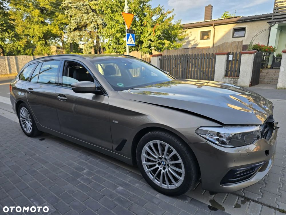BMW Seria 5 530i xDrive Touring Sport Line - 8