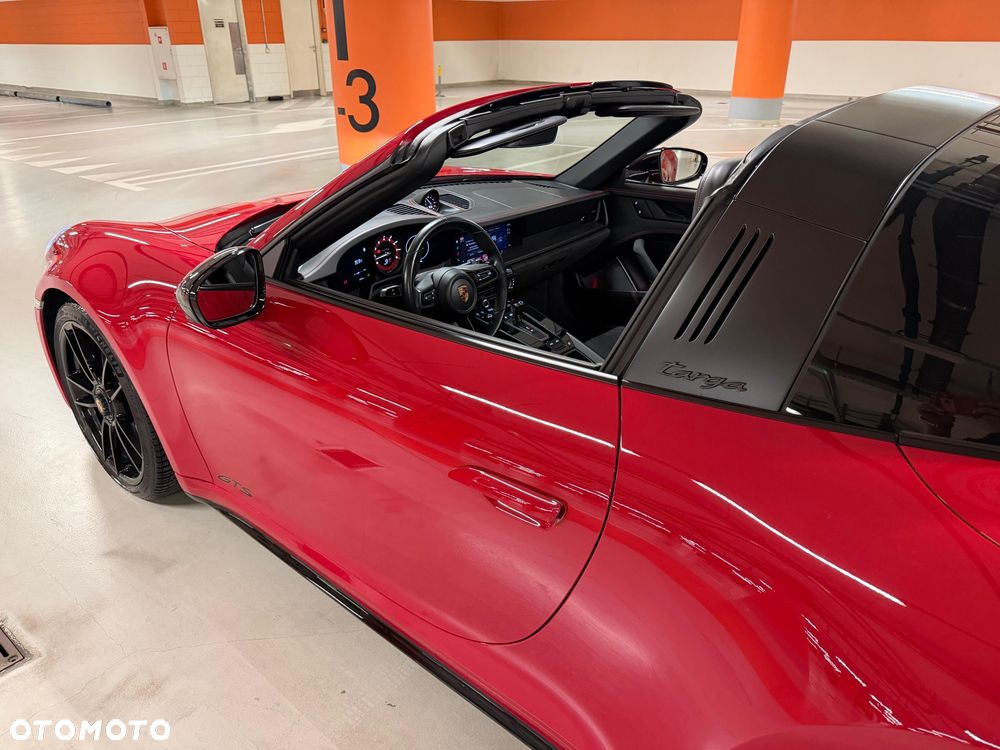 Porsche 911 Targa 4 GTS - 10