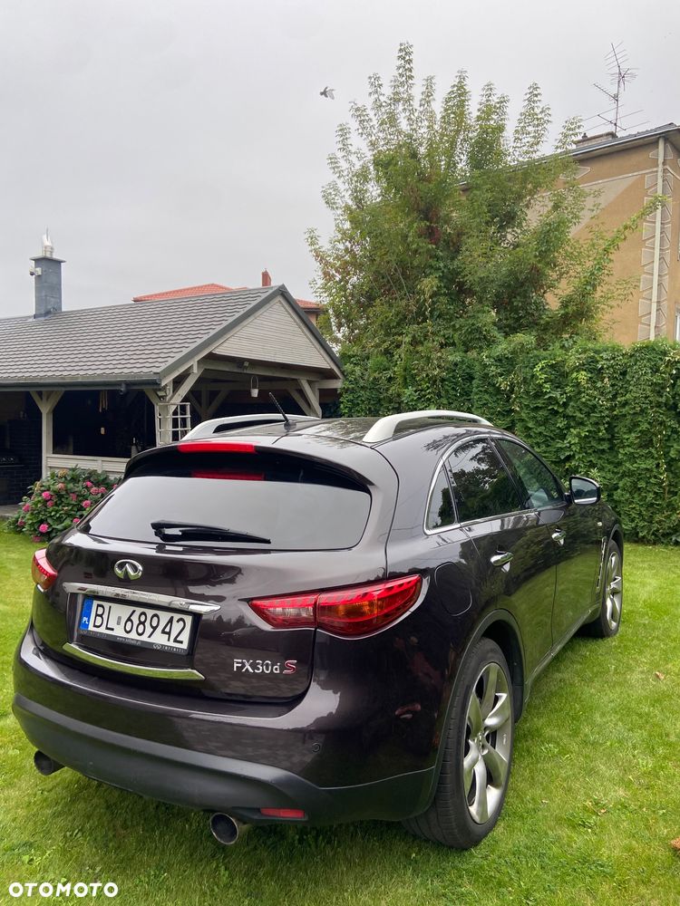 Infiniti FX FX30d S - 8