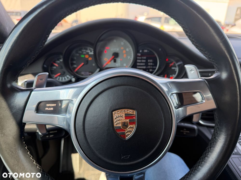 Porsche Panamera GTS PDK - 29