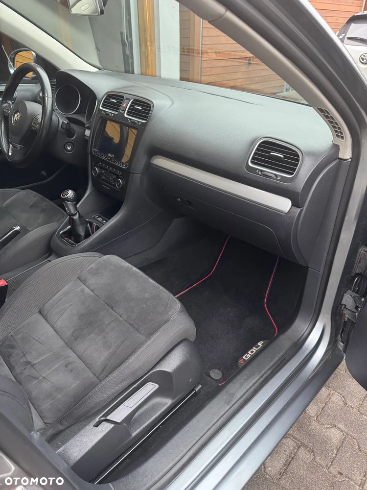 Volkswagen Golf 2.0 TDI Highline - 17