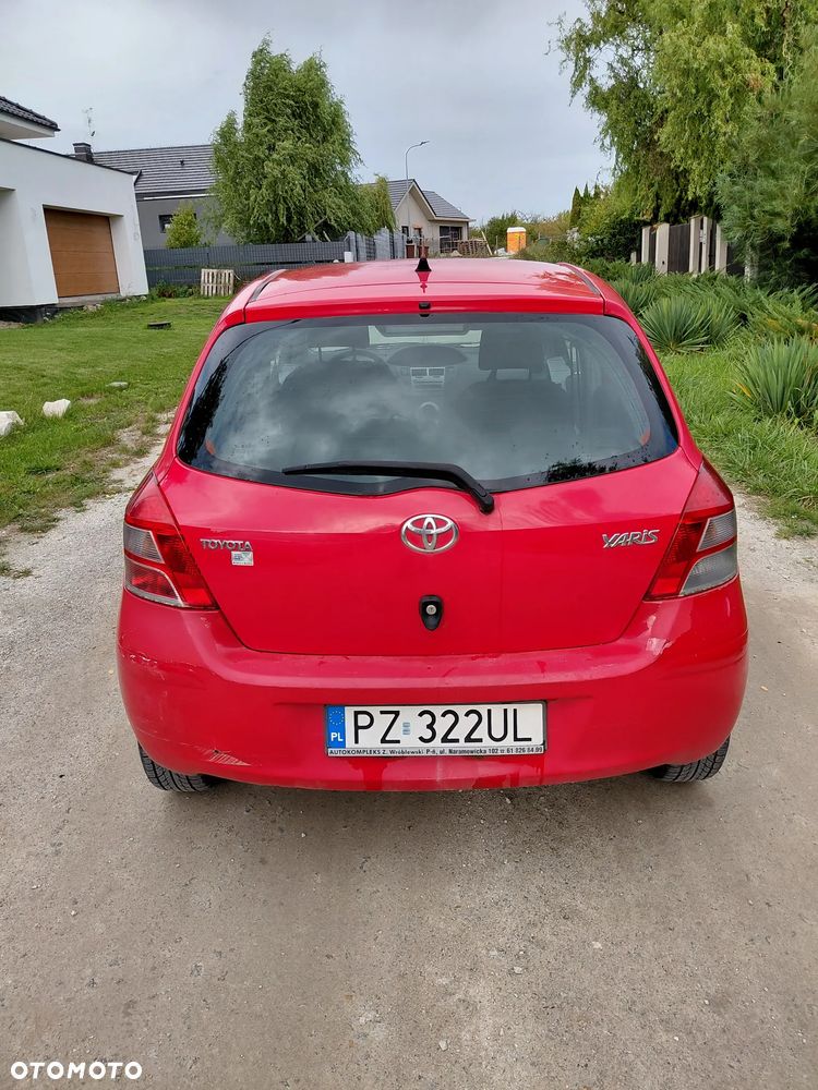 Toyota Yaris - 4