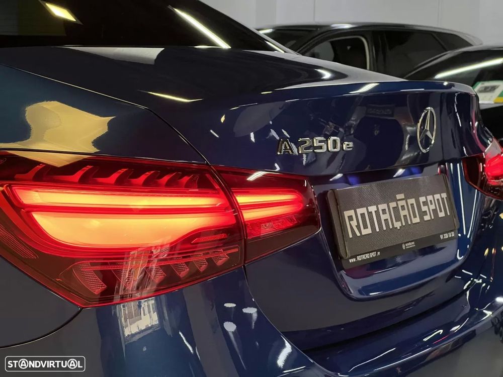 Mercedes-Benz A 250 Limousine e AMG Line - 45