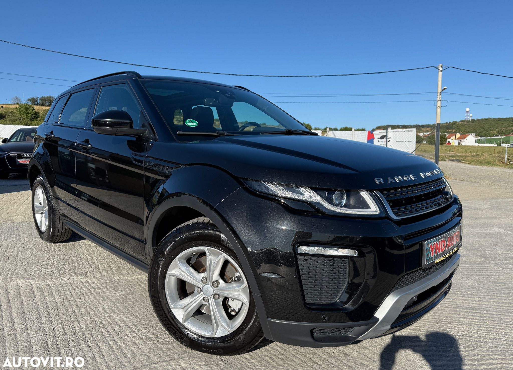 Land Rover Range Rover Evoque 2.0 D150 R-Dynamic HSE - 1