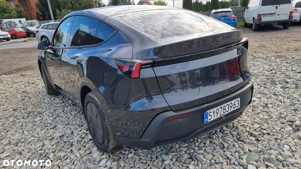 Tesla Model Y Standard - 7