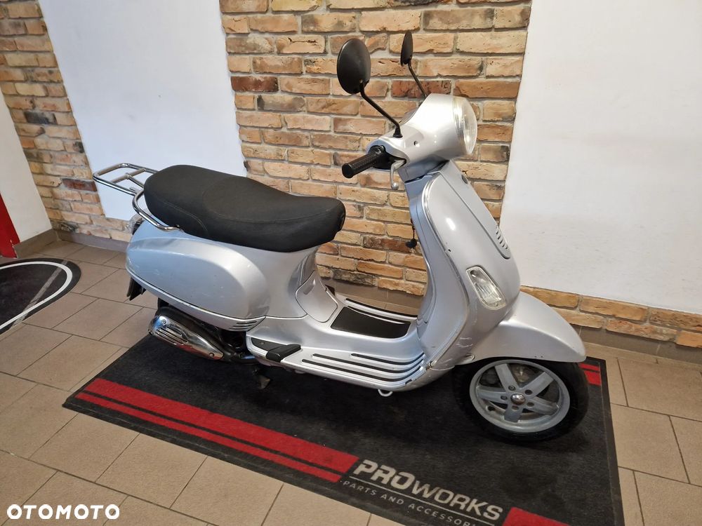 Vespa LX - 4