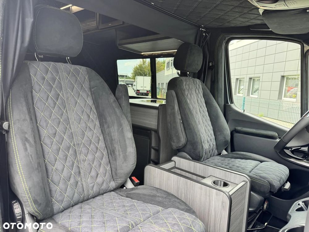 Mercedes-Benz Sprinter - 15