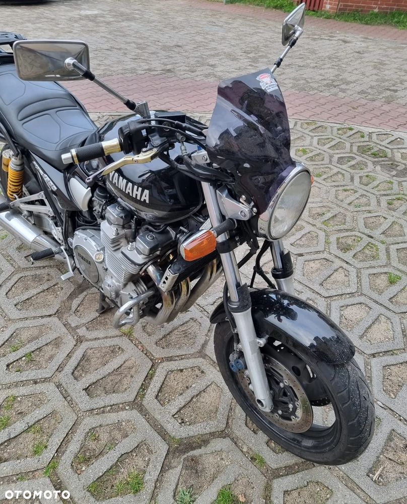 Yamaha XJR - 26