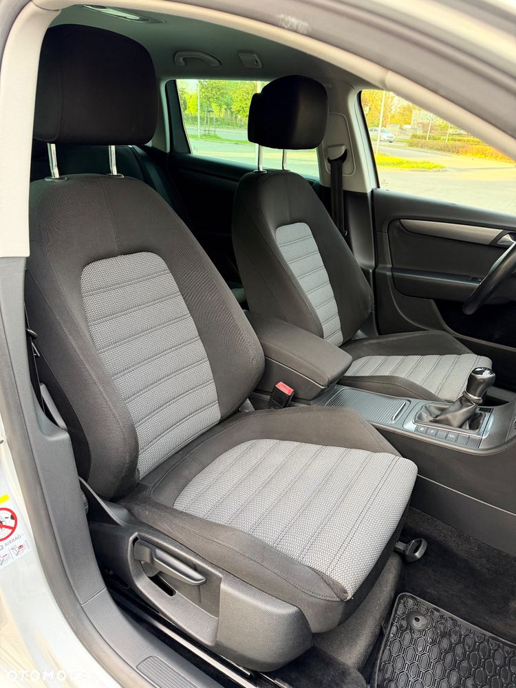 Volkswagen Passat 2.0 TDI BlueMotion Technology Highline - 21