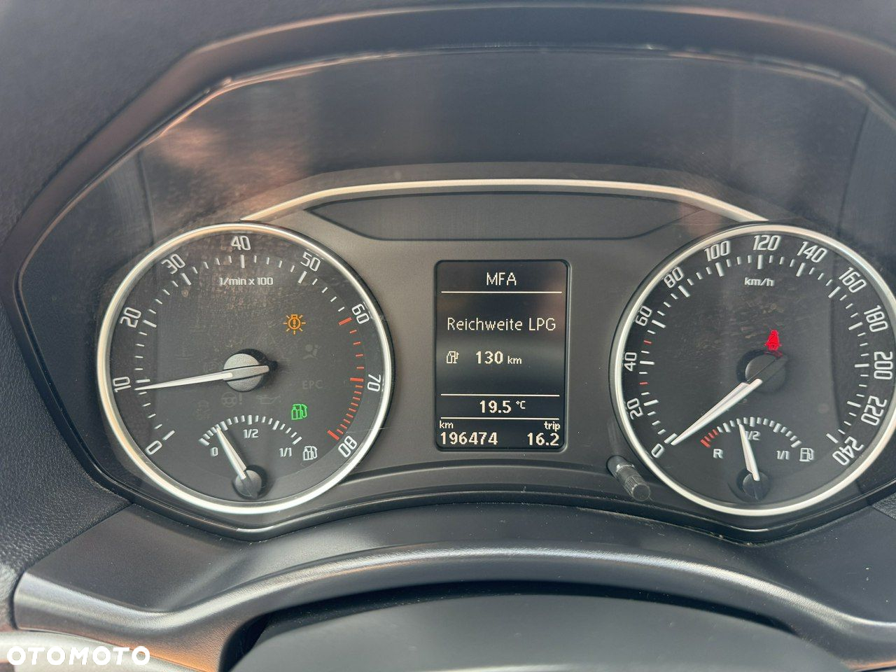 Skoda Octavia 1.6 Ambition - 13