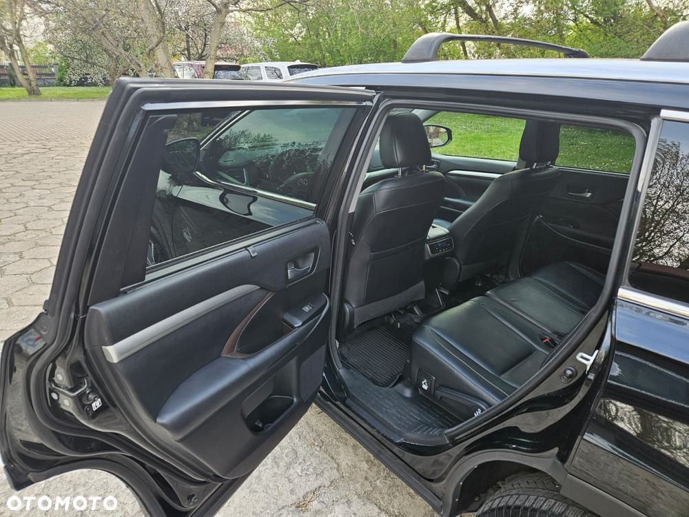 Toyota Highlander 3.5 V6 - 12