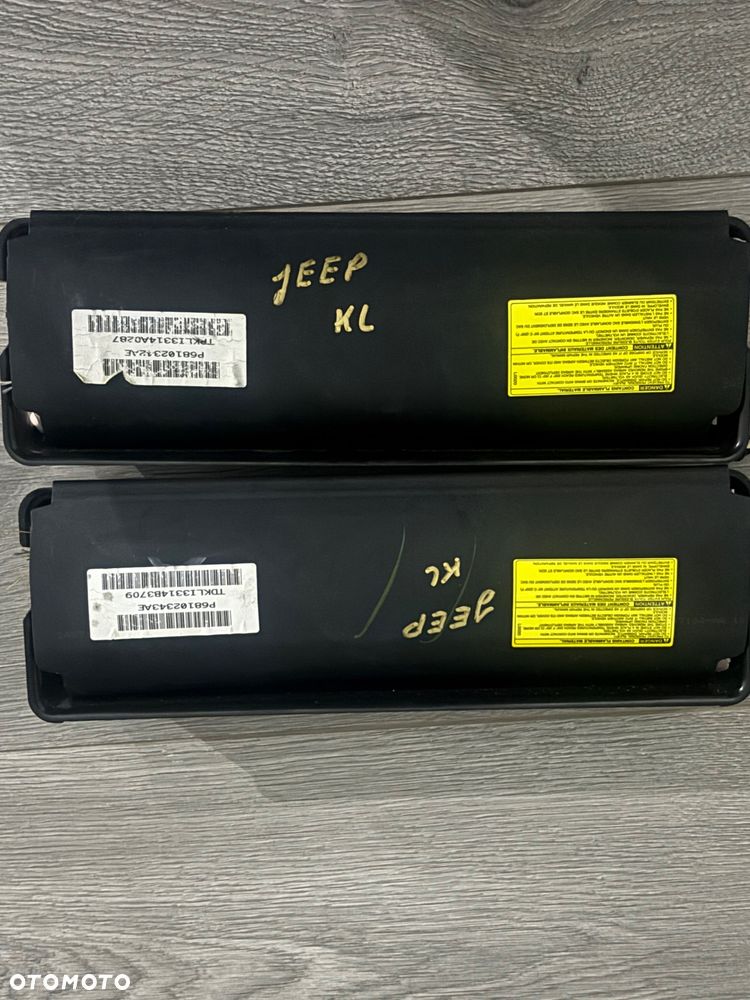 Jeep Cherokee Kl poduszki kolanowe airbag - 1