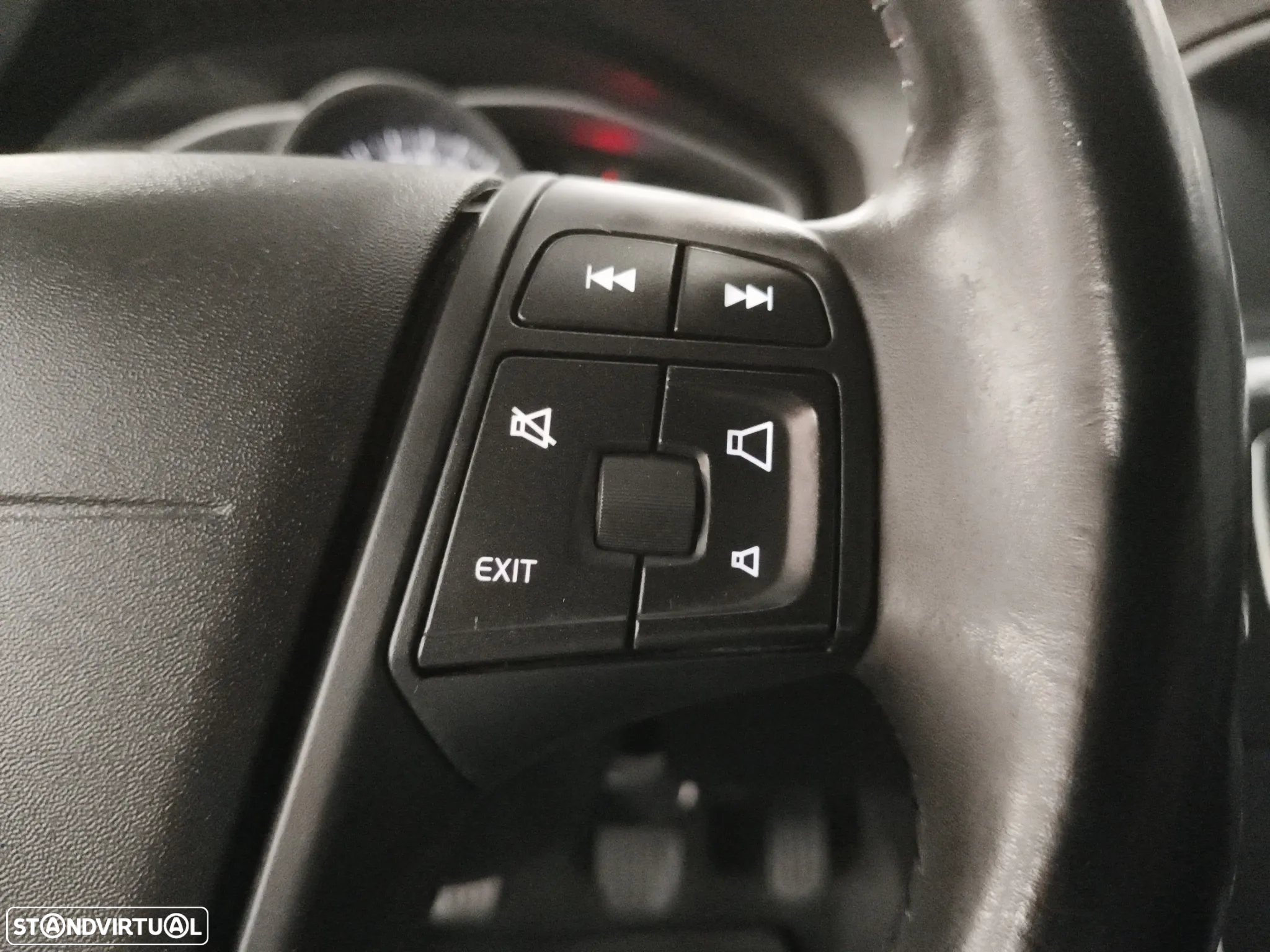 Volvo V60 1.6 D2 Drive Momentum Start/Stop - 17