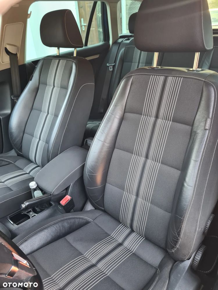 Volkswagen Golf 2.0 TDI DPF BlueMotion Technology MATCH - 13
