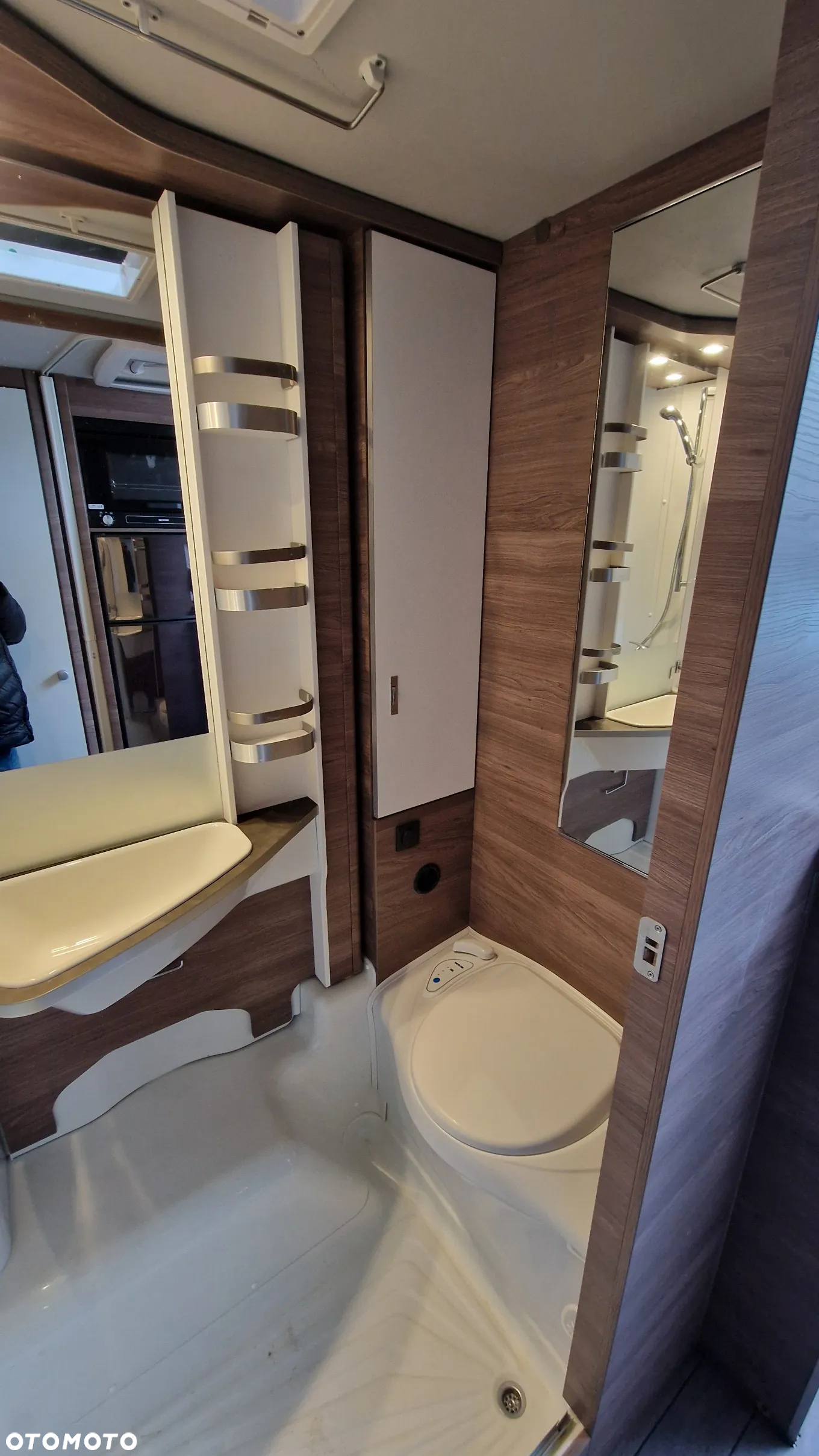 KNAUS Live Traveller - 25