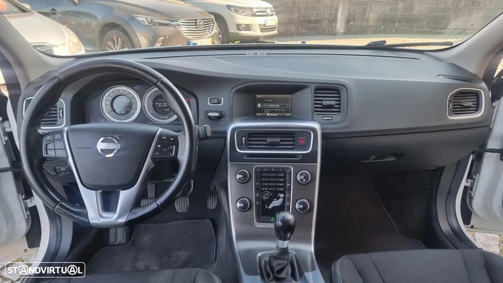 Volvo V60 1.6 D2 Momentum Eco - 5