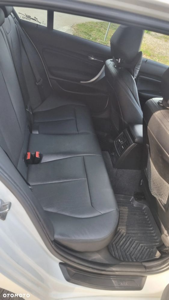 BMW Seria 1 120d - 11