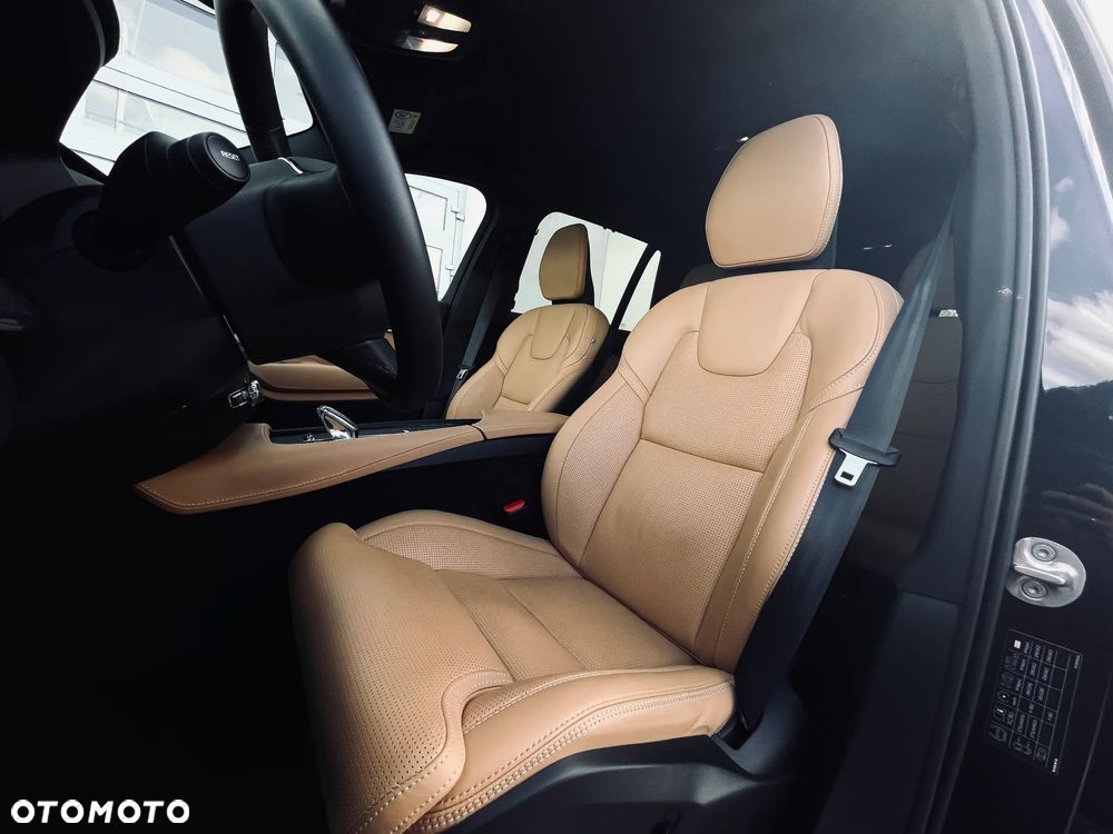 Volvo XC 90 T8 AWD Plug-In Hybrid Plus Bright 7os - 25