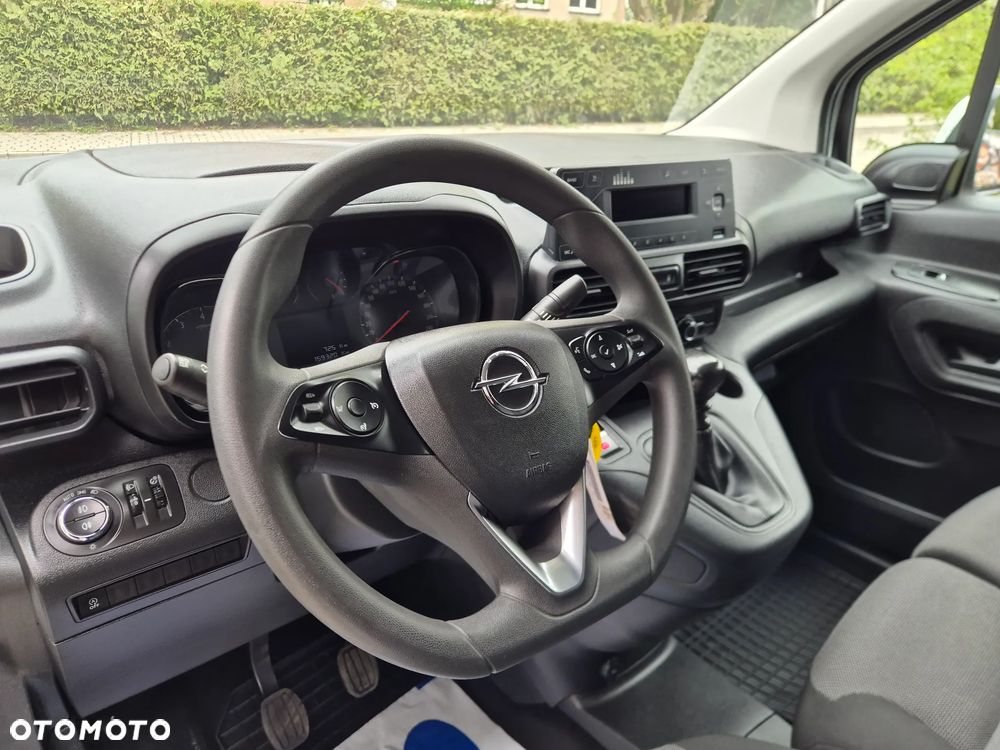 Opel Combo 1.5 CDTI Essentia S&S - 10