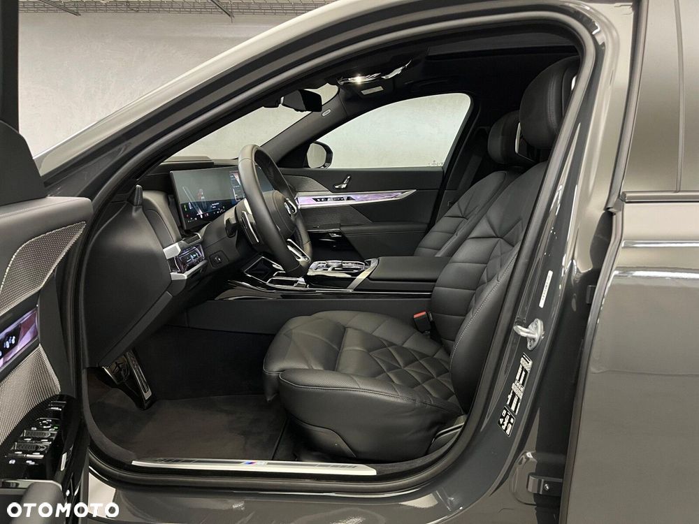 BMW Seria 7 - 15