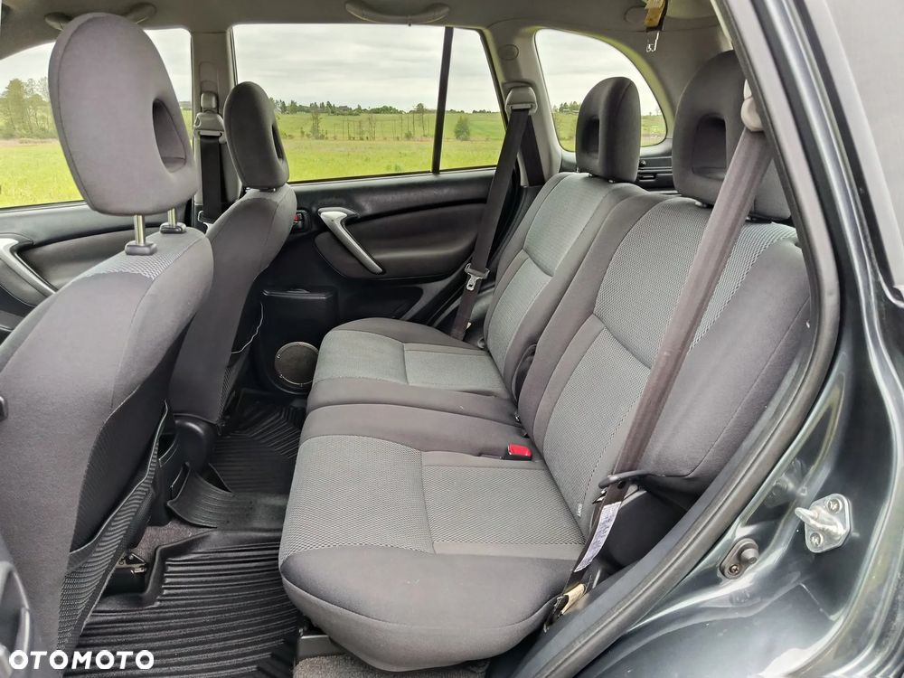Toyota RAV4 D-4D 4x4 Edition - 11