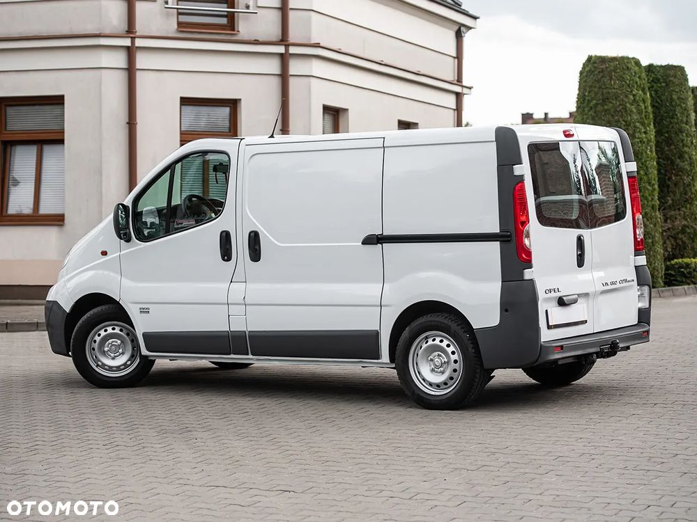 Opel Vivaro - 9