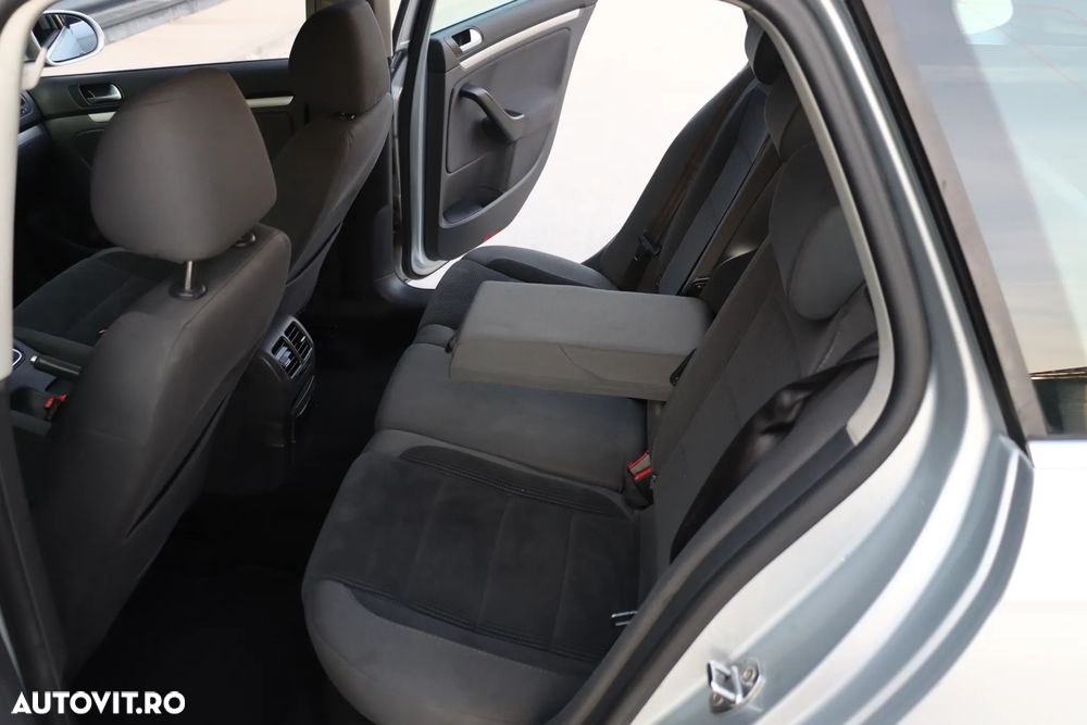 Volkswagen Golf 2.0 TDI DPF BlueMotion Technology Team - 16