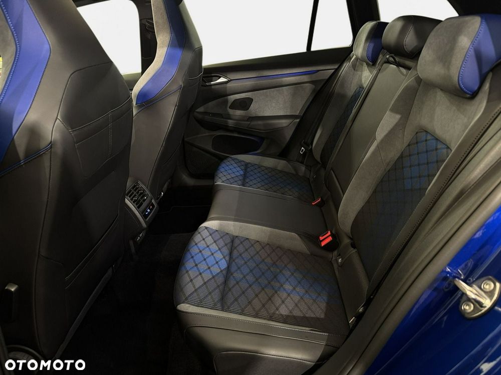 Volkswagen Golf Variant - 30