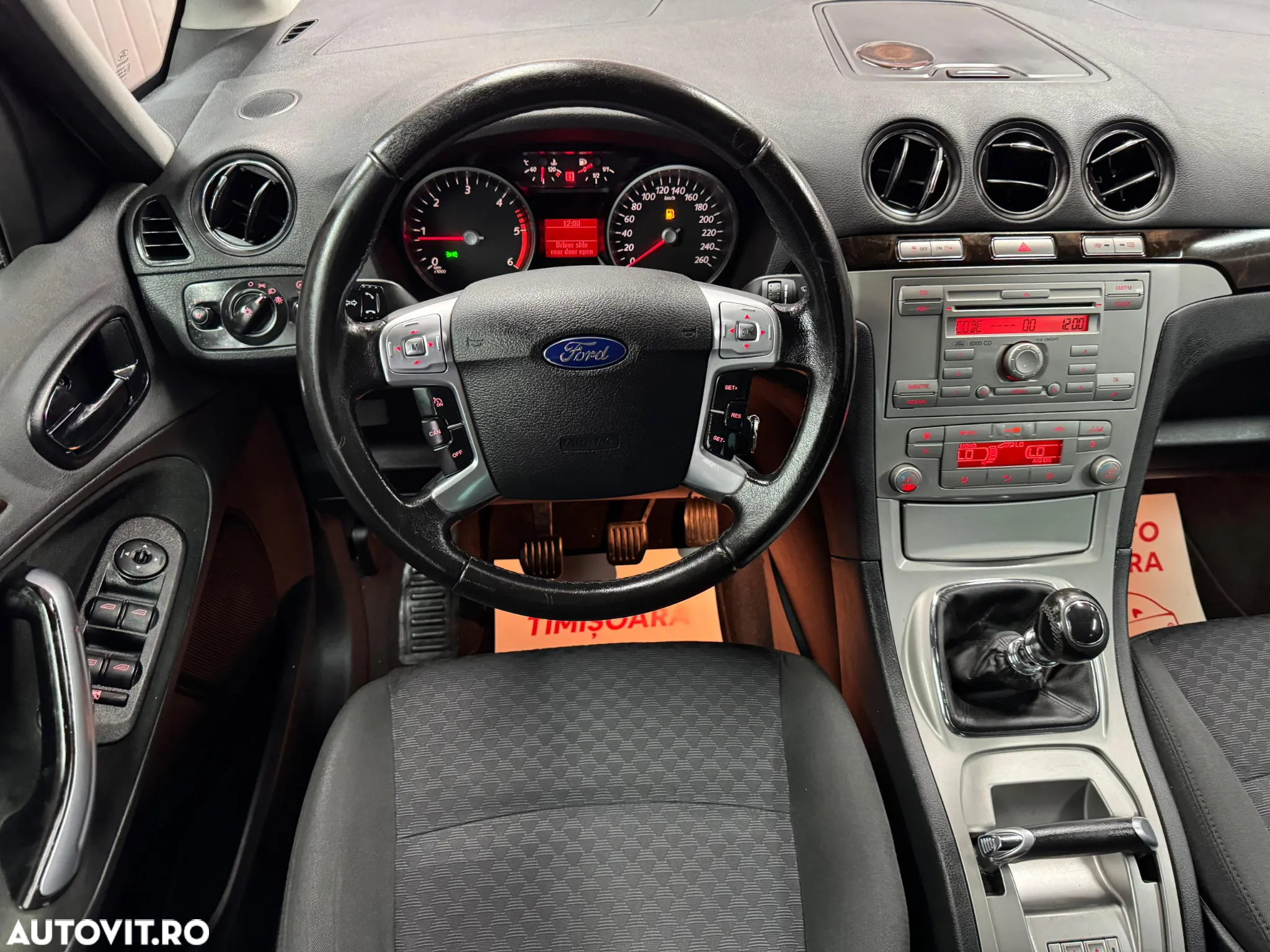 Ford Galaxy 2.0 TDCi Ghia - 8