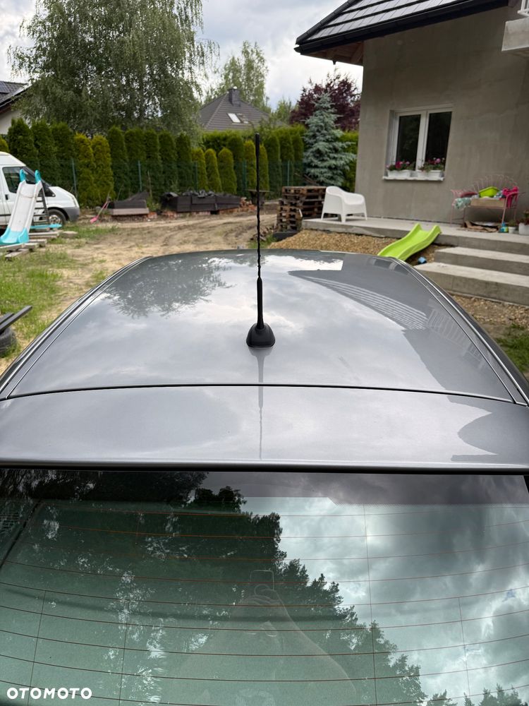 BMW Seria 1 118d DPF - 8