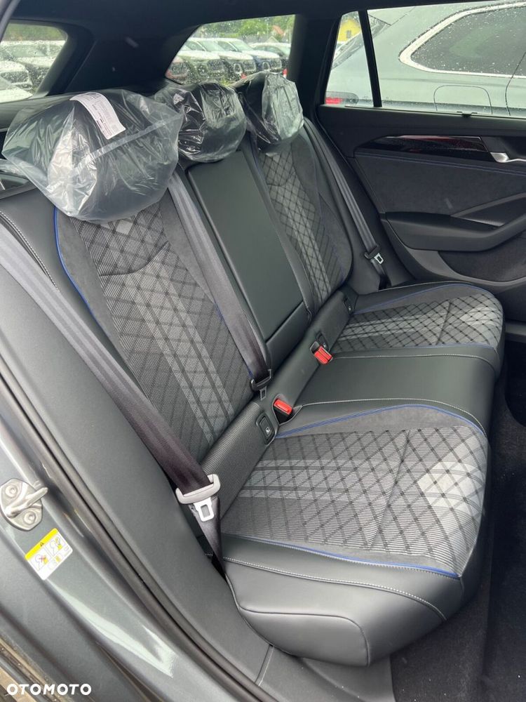 Volkswagen Passat Variant 2.0 TSI 4Mot R-Line Plus DSG - 6