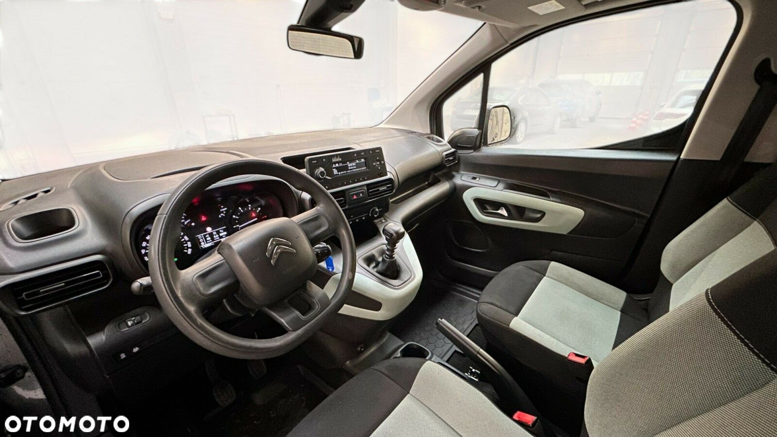 Citroën Berlingo M 1.2 PureTech Feel S&S - 17