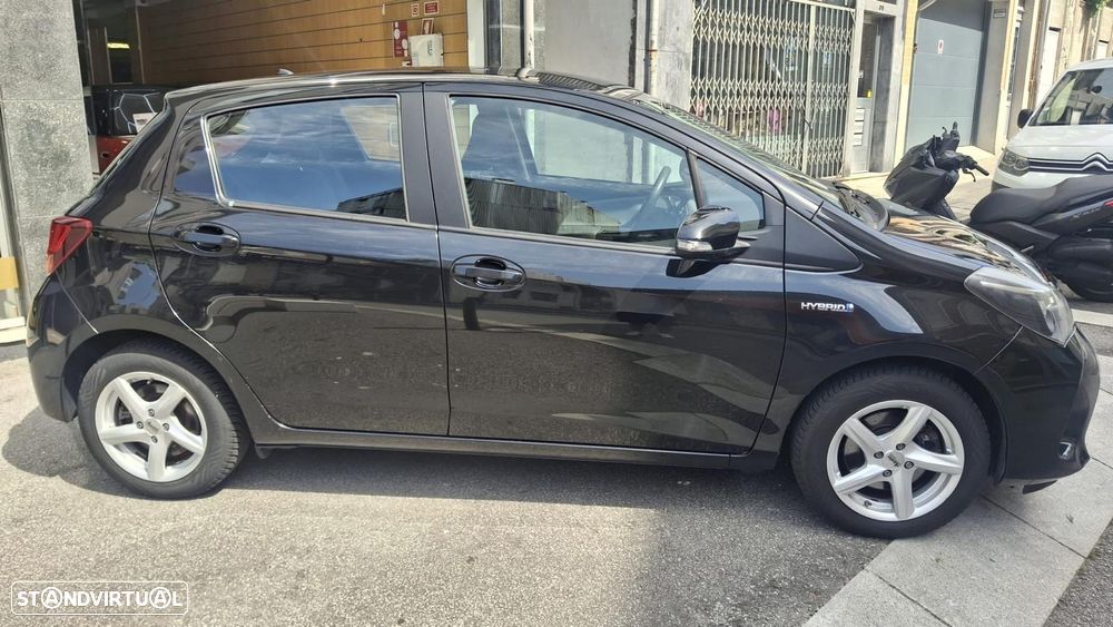 Toyota Yaris - 10