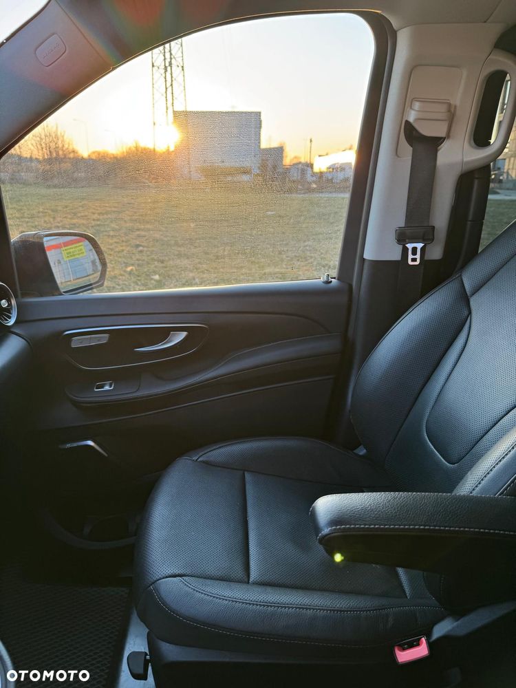 Mercedes-Benz Klasa V 300 d lang 4Matic 9G-TRONIC Avantgarde Edition 2020 - 8