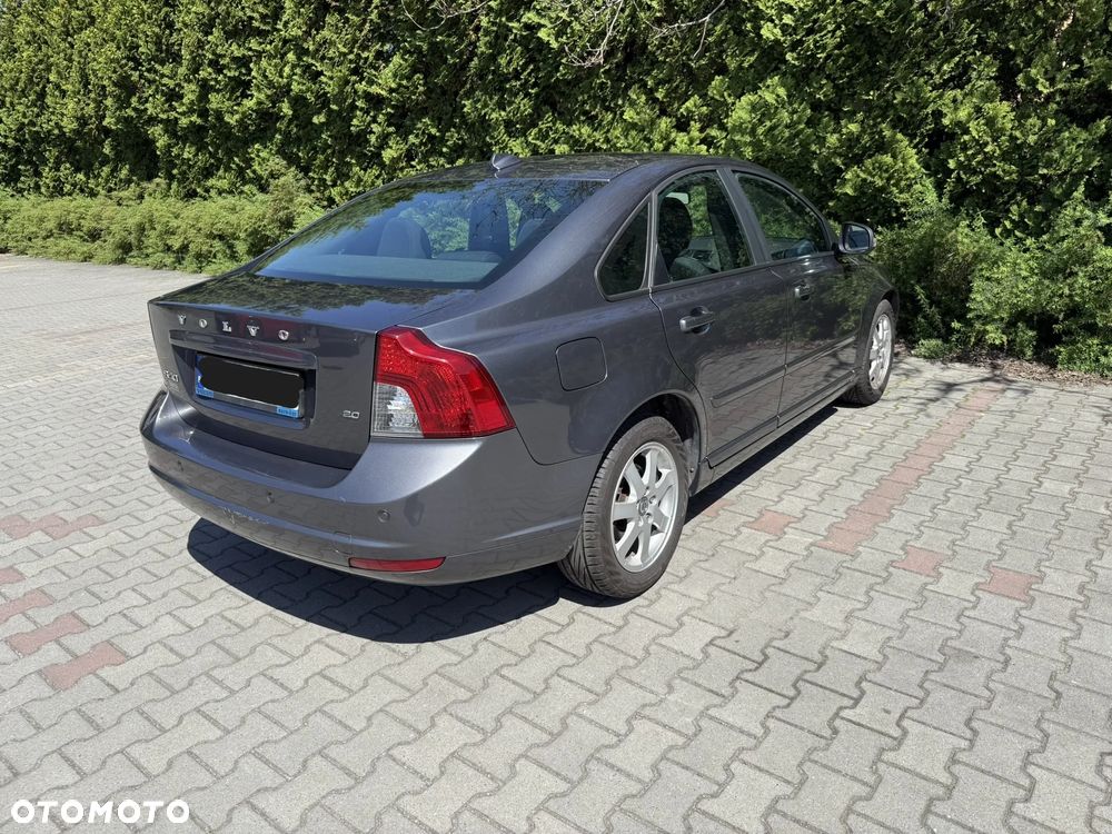 Volvo S40 2.0 - 12