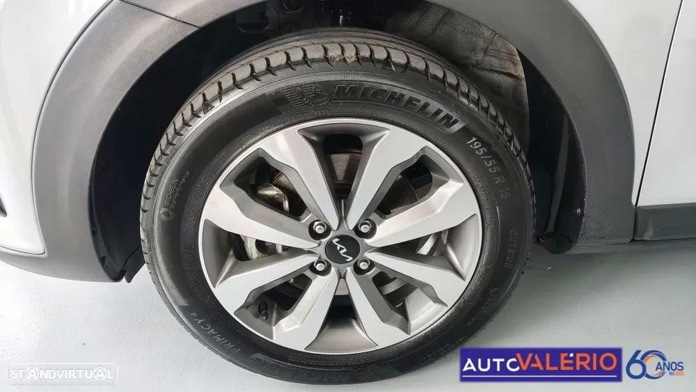 Kia Stonic 1.2 Move — fotografia 32