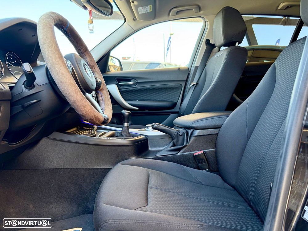 BMW 116 d Pack Desportivo M - 11