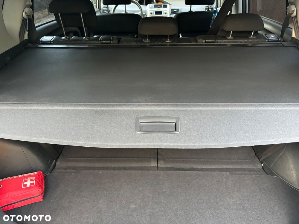 Toyota Verso 2.0 D-4D 2010 7os - 10