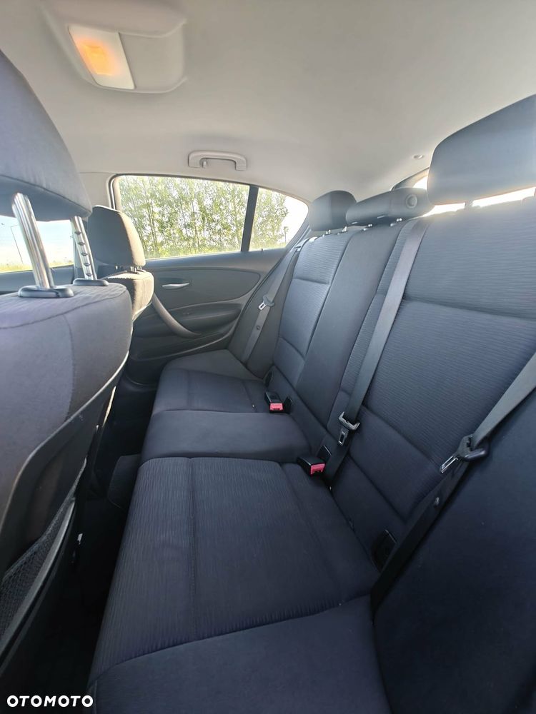 BMW Seria 1 116i - 12