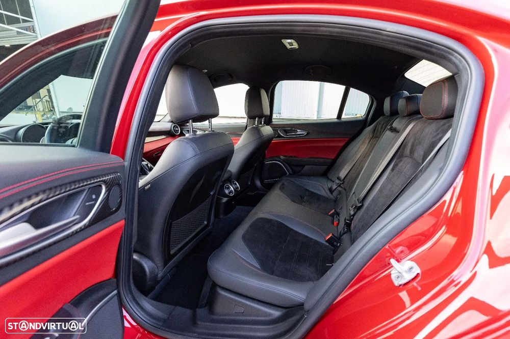 Alfa Romeo Giulia 2.9 Bi-Turbo Quadrifoglio AT8 - 9