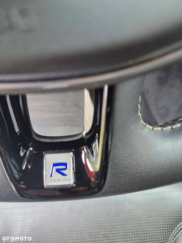 Volvo V60 T8 AWD Plug-In Hybrid R-Design - 15